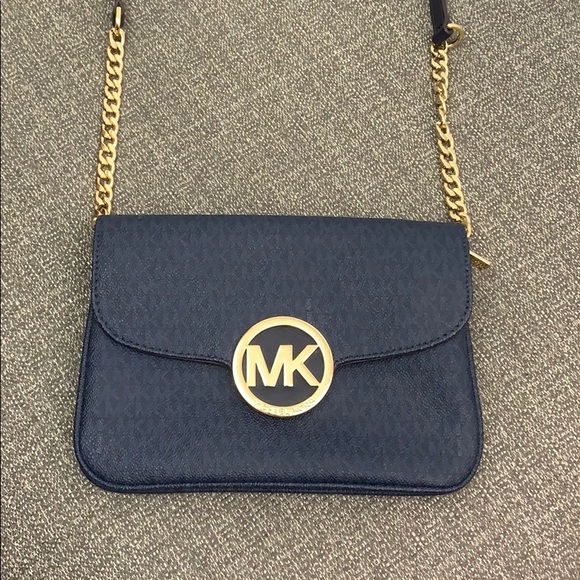 Michael Kors Handbags - Michael Kors | Slim Crossbody